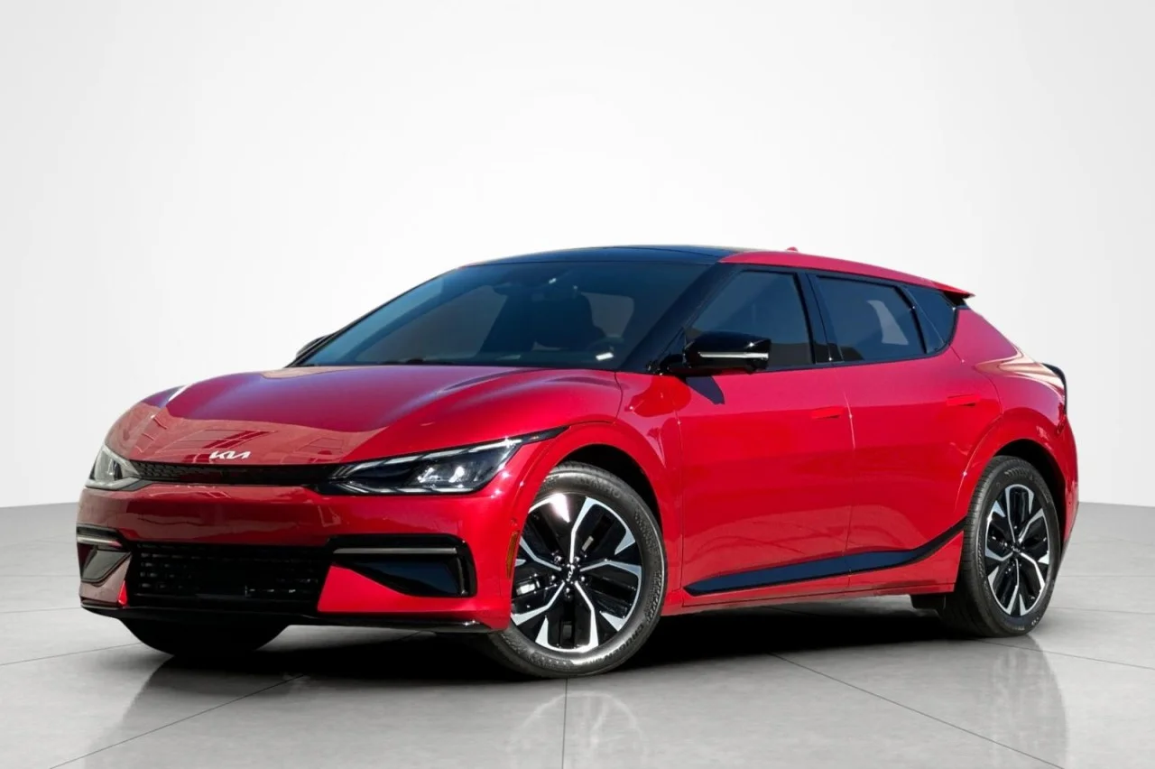 Used 2024 RED Kia GT-Line image 1