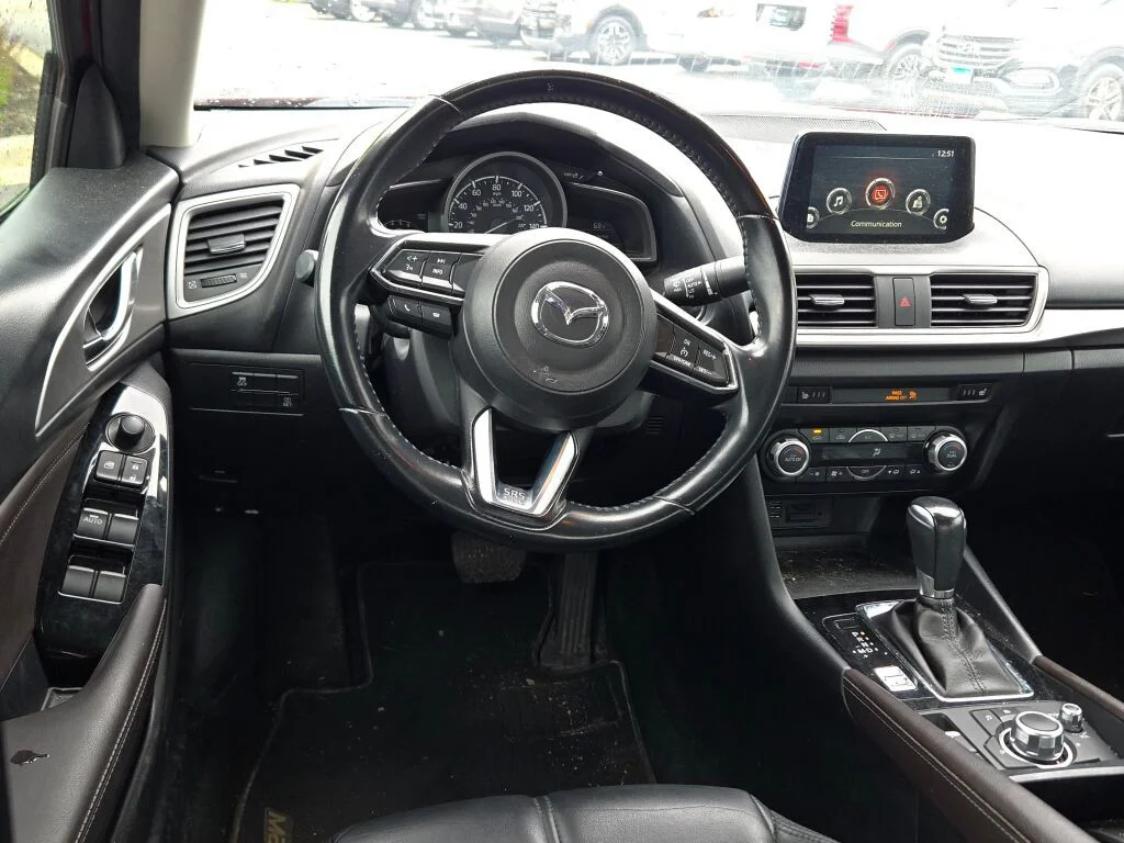 2018 Mazda Mazda3 Touring - Photo 17