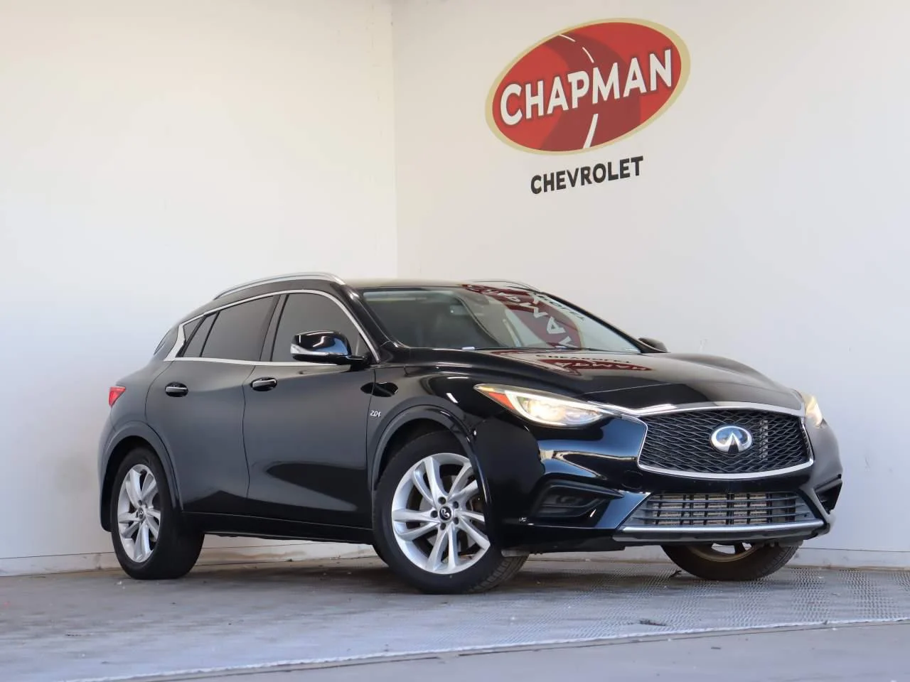 2018 INFINITI QX30 Luxury