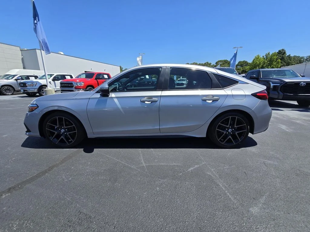 Used 2023 Lunar Silver Metallic Honda Sport Touring image 8