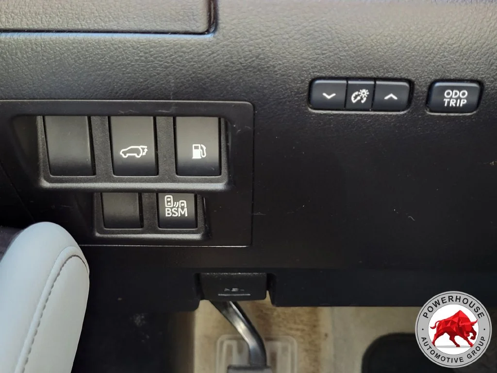 Used 2015 Gray Lexus 350 image 28