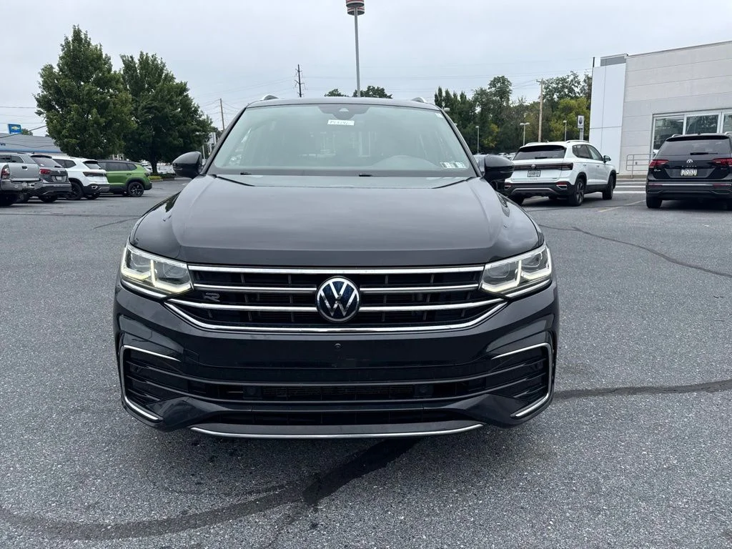 Certified Used 2023 Deep Black Pearl Volkswagen 2.0T SEL R-Line image 9