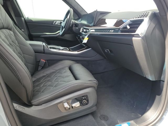 Used 2026 Gray BMW xDrive40i image 10