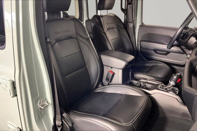 Used 2023 Gray Jeep Sahara image 27