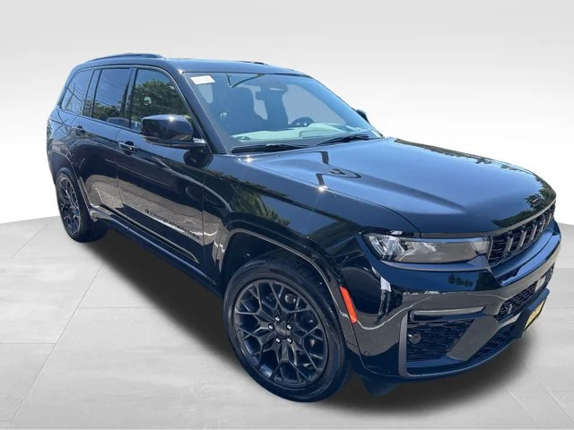 New 2026 Diamond Black Crystal Pearl-Coat Exterior Paint Jeep Summit image 1