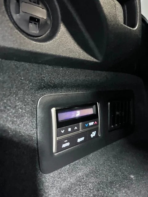 Used 2022 White Lexus 350L image 15