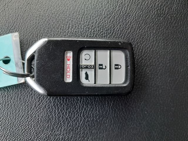 Used 2018  Honda Touring image 10