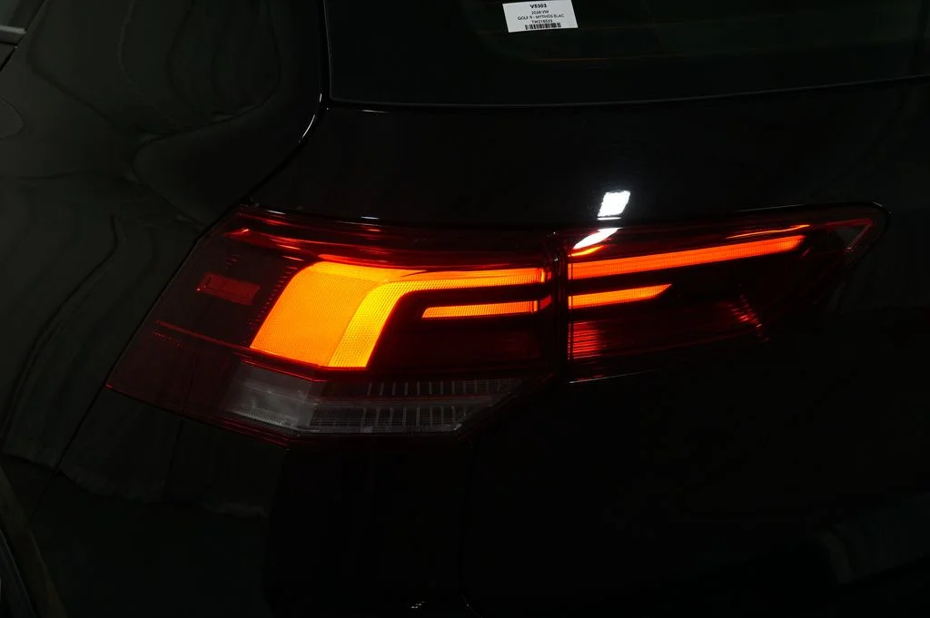 New 2026 Black Volkswagen 2.0T image 38