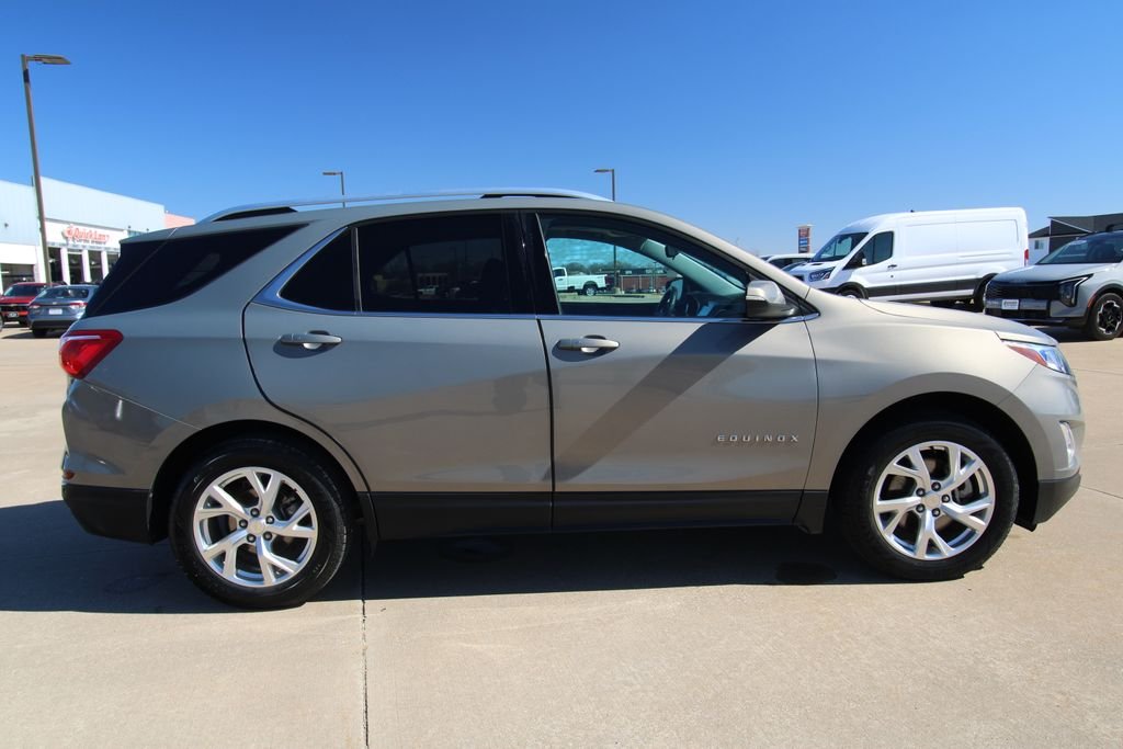Used 2018 Gray Chevrolet LT image 4