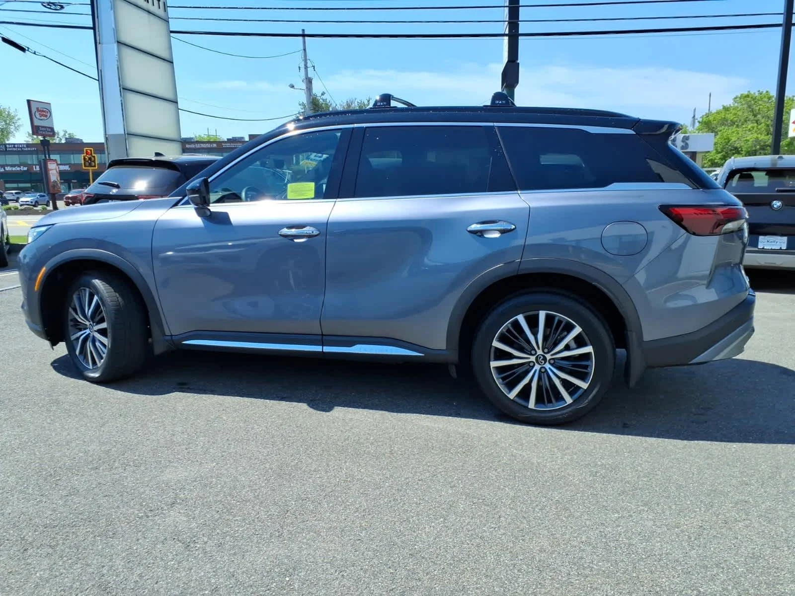 Certified Used 2023 Moonbow Blue/Black Obsidian INFINITI AUTOGRAPH image 8