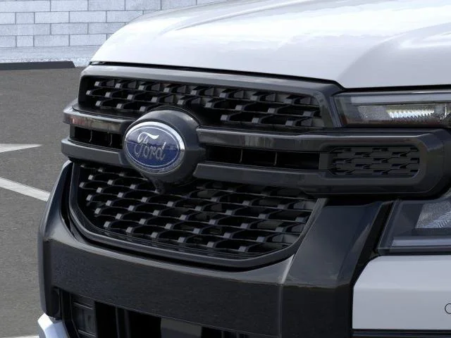 New 2026 Oxford White Ford XLT image 41