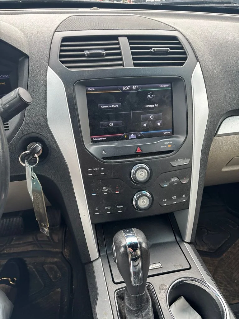 Used 2013 White Platinum Tri-Coat Metallic Ford XLT image 12