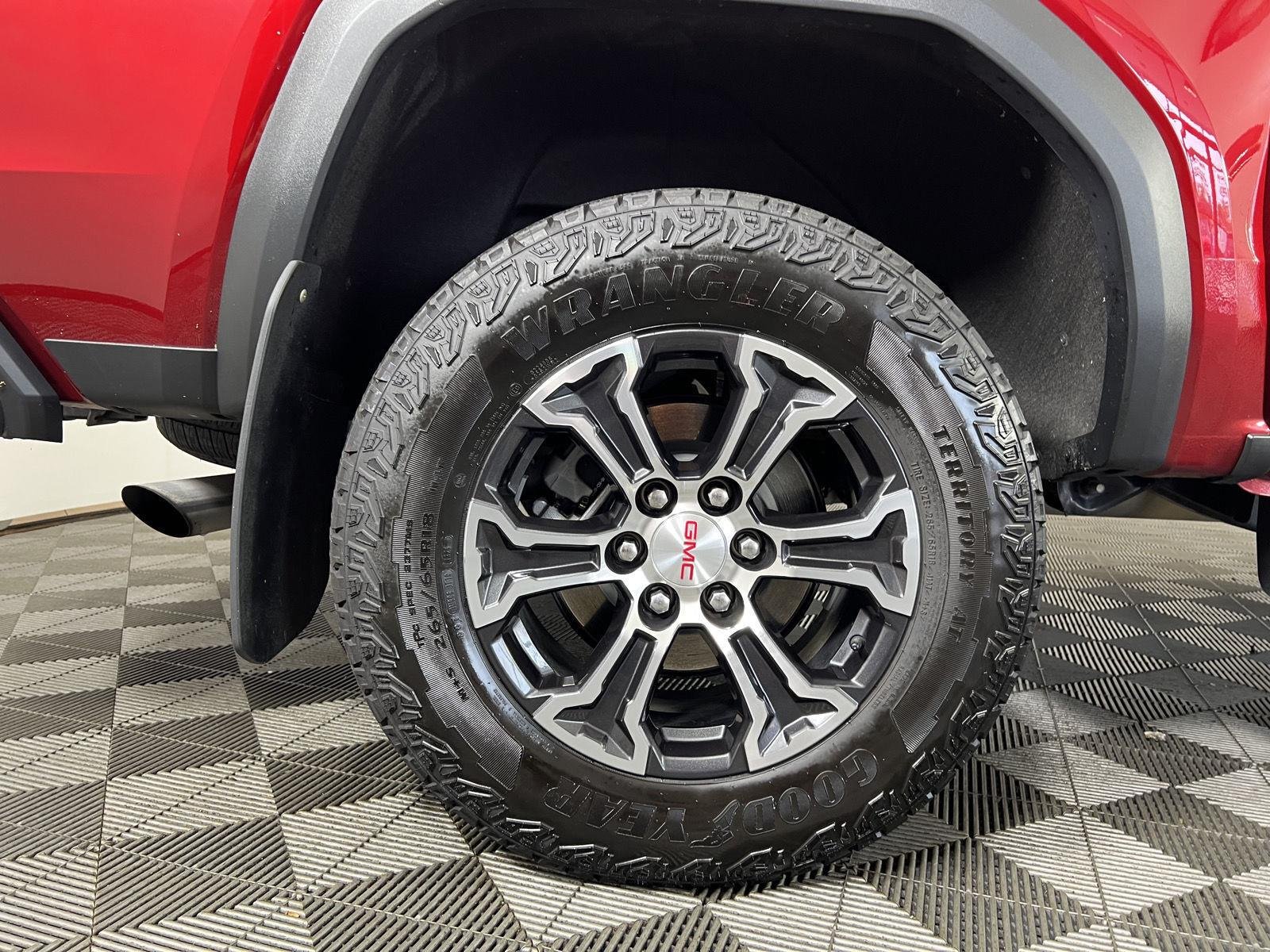 Used 2025 Volcanic Red Tintcoat GMC 4WD AT4 image 28