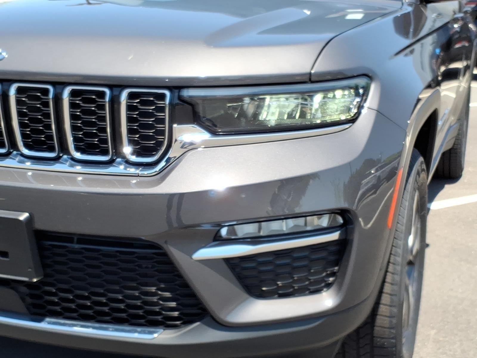 Used 2022 Baltic Gray Metallic Clearcoat Jeep BASE image 15