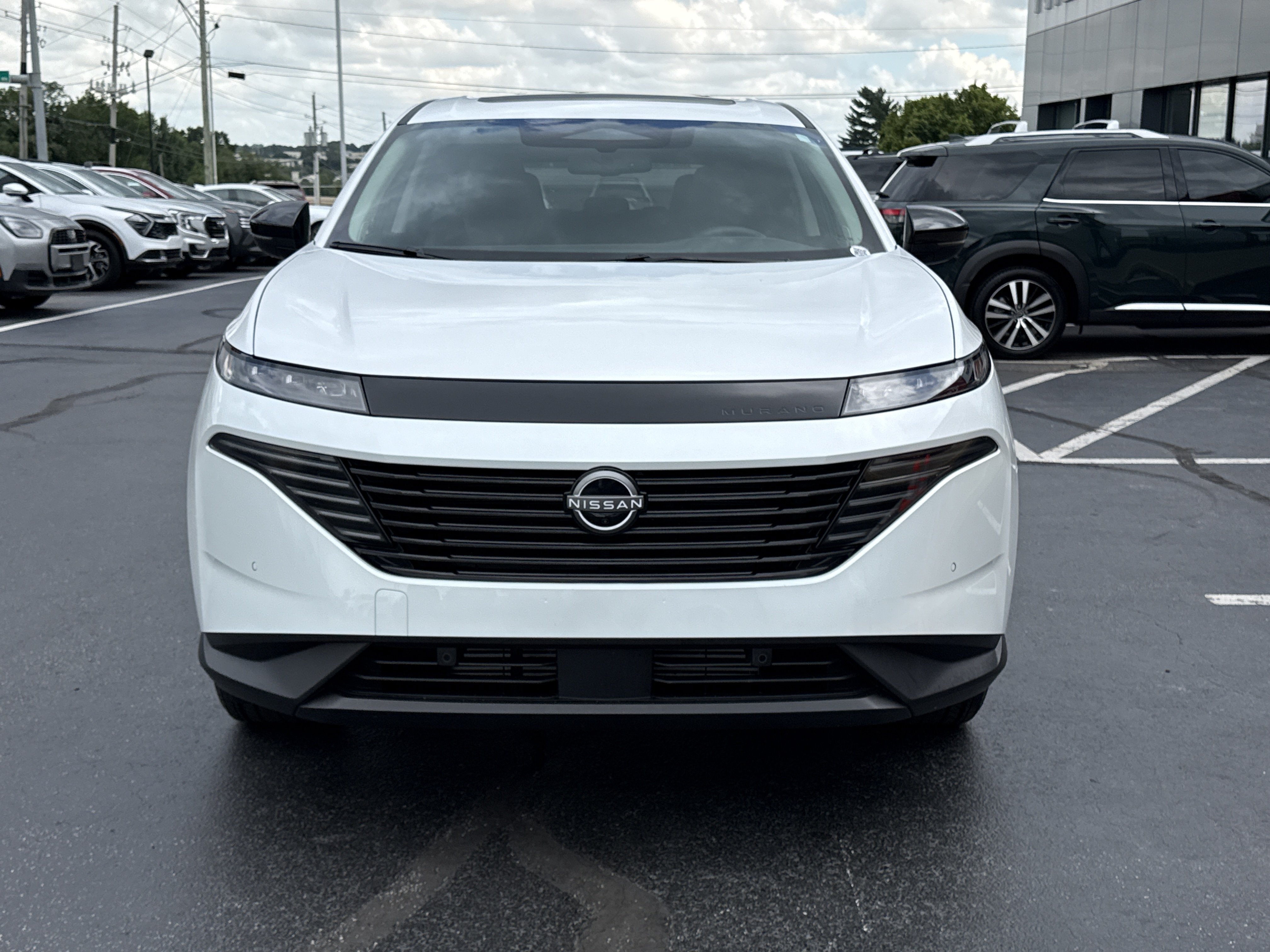 Certified Used 2025 Everest White Pearl Tricoat Nissan SL AWD image 13
