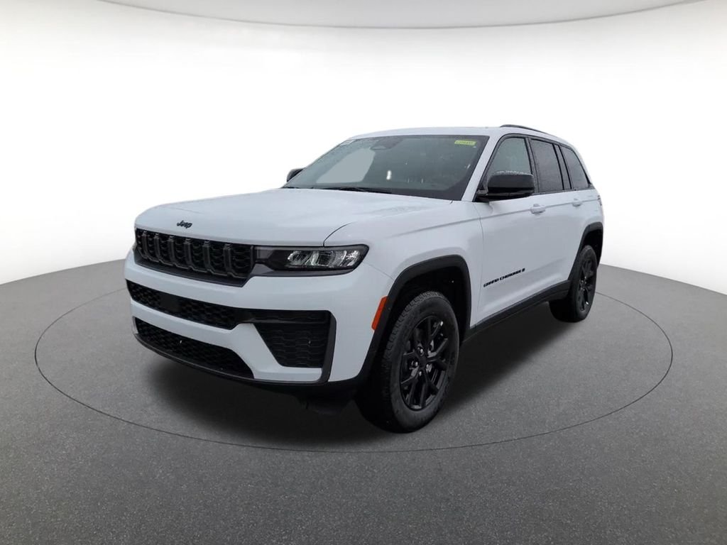 New 2026 Bright White Clear-Coat Exterior Paint Jeep Laredo image 15