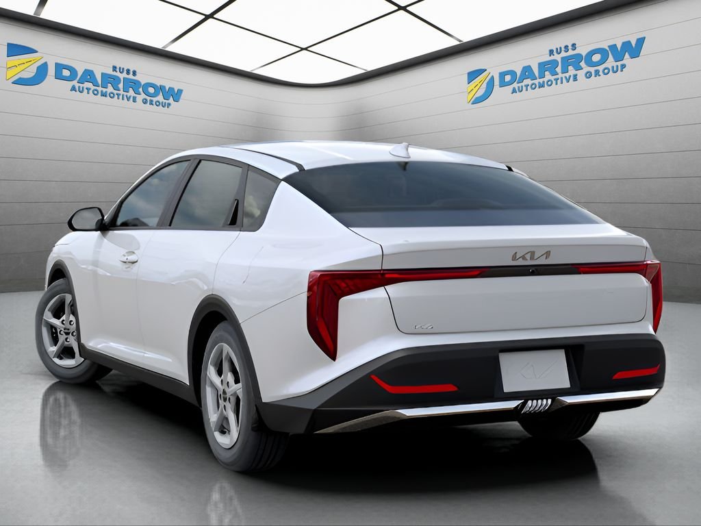 Used 2025 White Kia LXS image 2