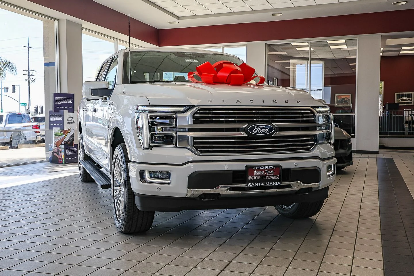 New 2026 Star White Metallic Tri-Coat Ford Platinum® image 1