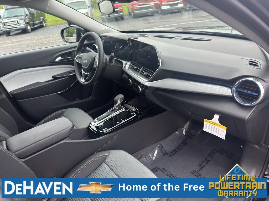 2026 Chevrolet Trax LT - Photo 25