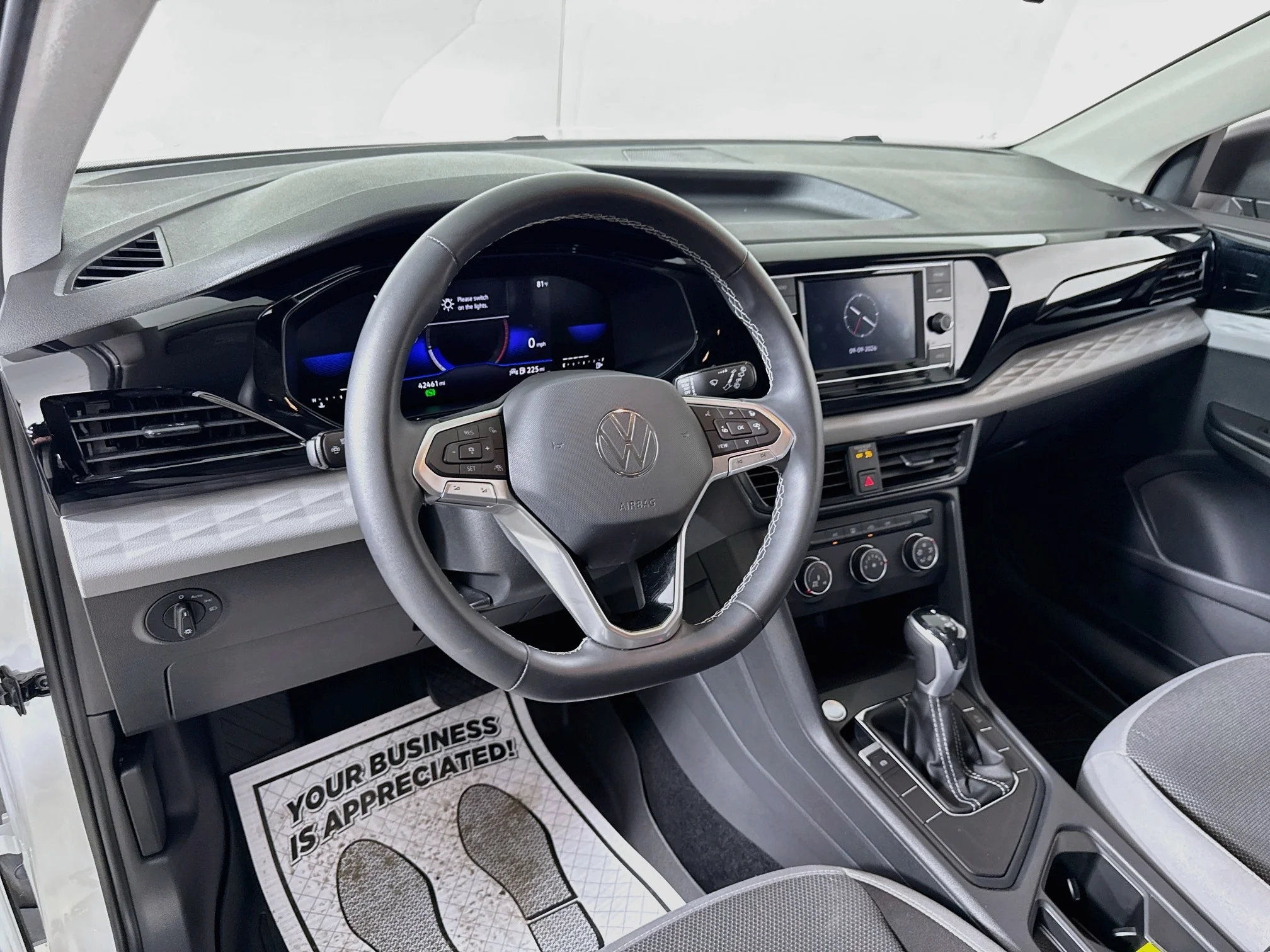 Used 2022 Pure White Volkswagen S image 9