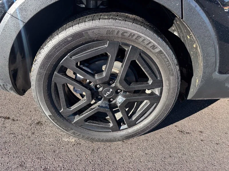 Used 2024 Black Kia SX-Prestige X-Line image 15