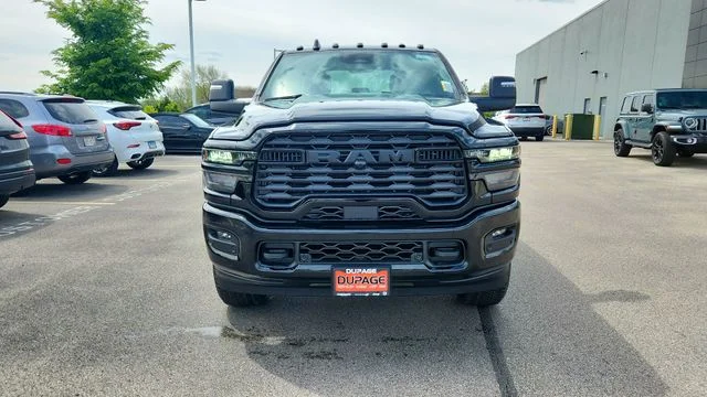New 2026 Diamond Black Crystal Pearl-Coat Exterior Paint RAM Big Horn image 3