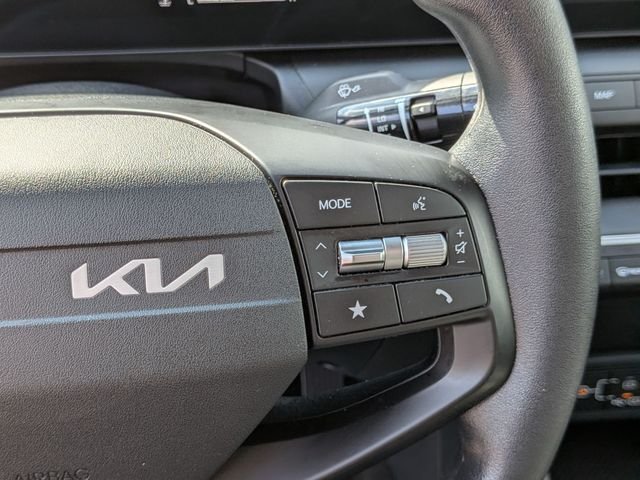 Certified Used 2025 White Kia LXS image 19
