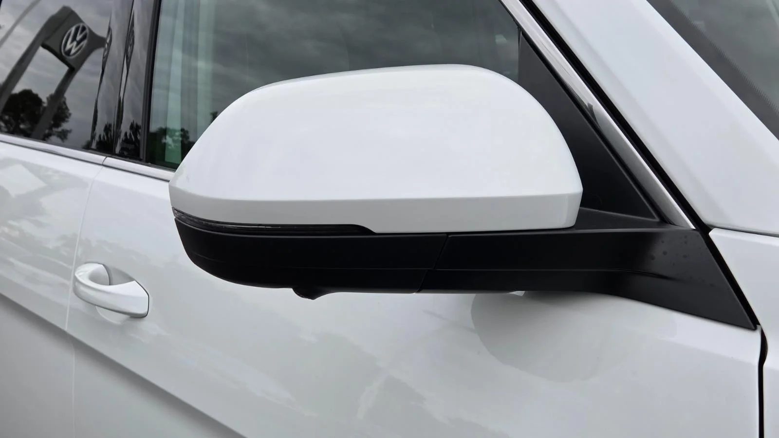New 2026 Opal White Pearl Volkswagen 2.0T SEL Premium R-Line image 12