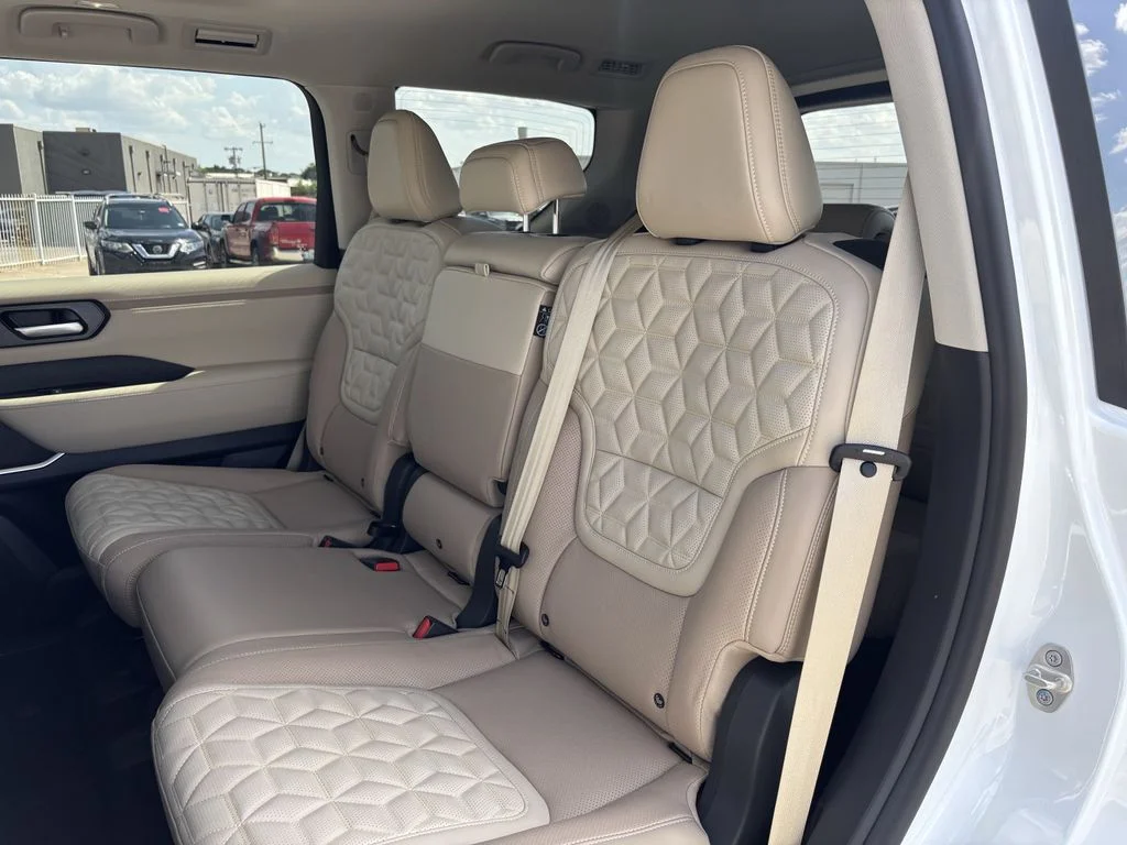 New 2026 White Nissan Platinum Reserve image 25