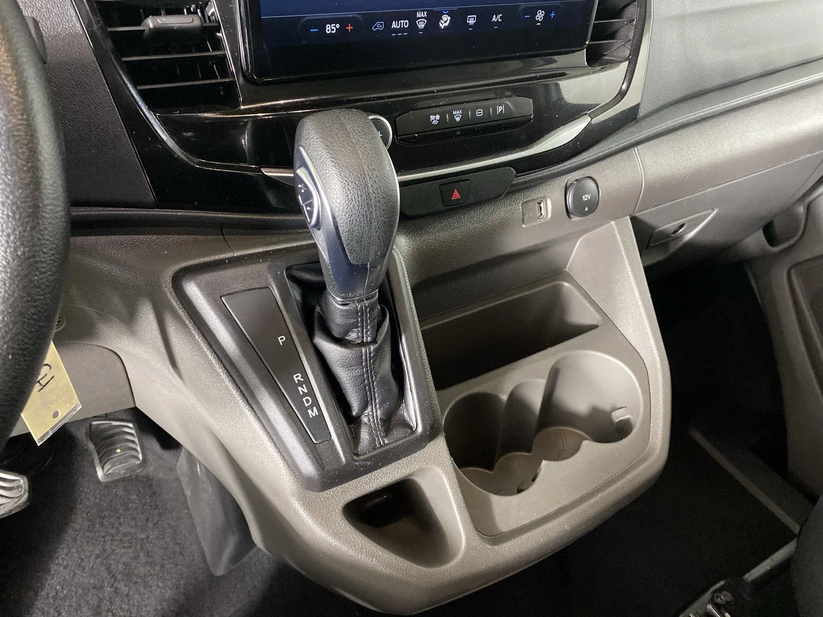 Used 2024 Oxford White Ford 350 XL image 20