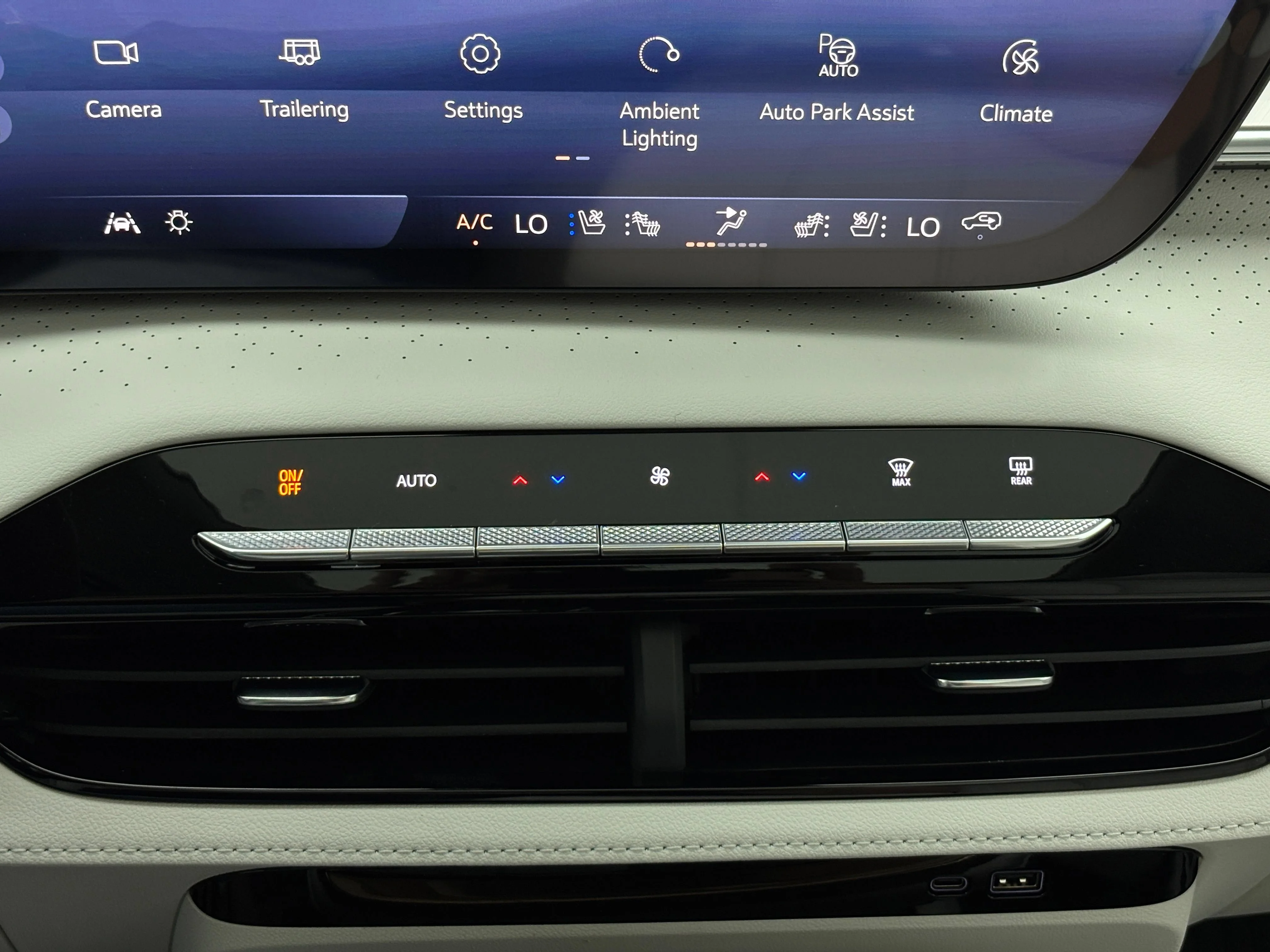 2026 Buick Enclave Avenir - Photo 31