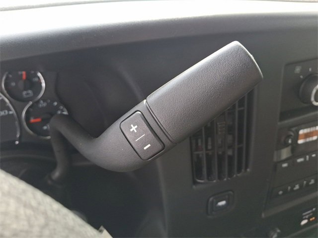 New 2025 Summit White GMC 1WT image 20