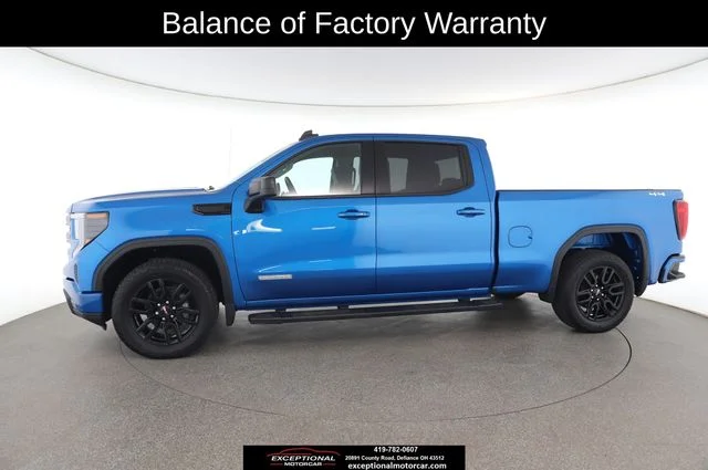 Used 2023 Blue GMC Elevation image 6