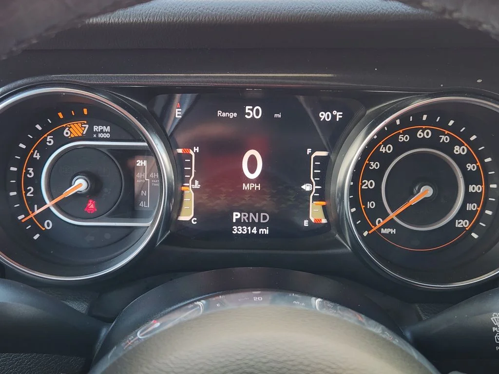 Used 2022 Hydro Blue Pearlcoat Jeep Unlimited Sahara Altitude image 18