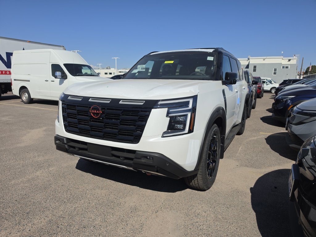 New 2027 Aspen White TriCoat / Super Black Two-tone Nissan PRO-4X image 3
