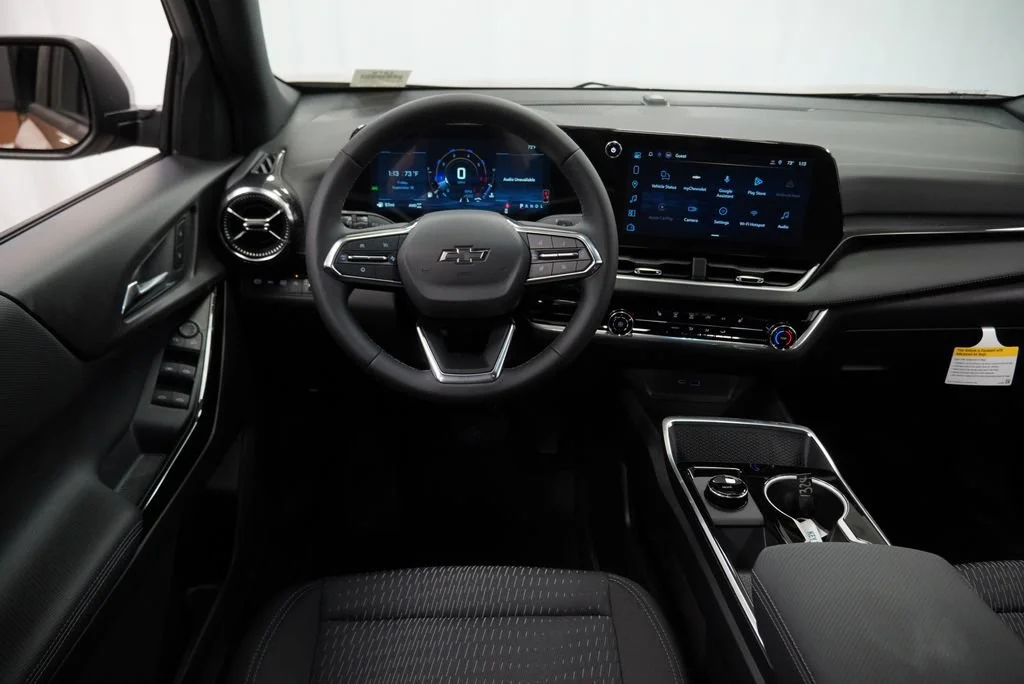 2027 Chevrolet Equinox LT - Photo 13