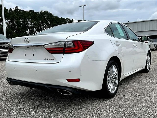 Used 2017 White Lexus 350 image 4