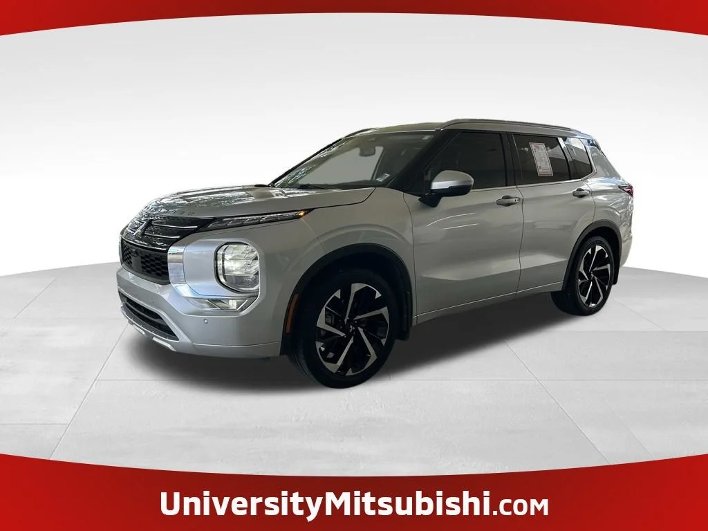 2024 Mitsubishi Outlander SEL 2WD's photo