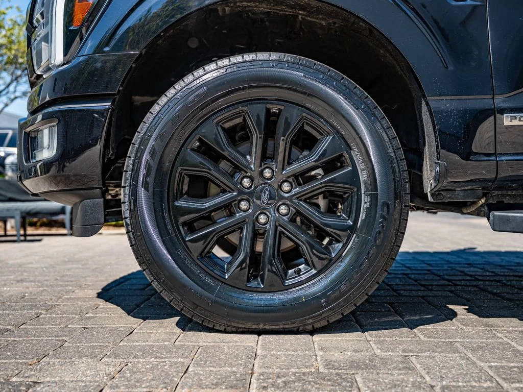 Used 2024 Agate Black Metallic Ford Lariat image 11
