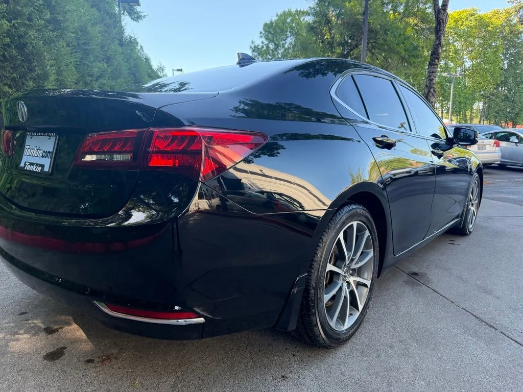 Used 2015  Acura V6 Tech image 4