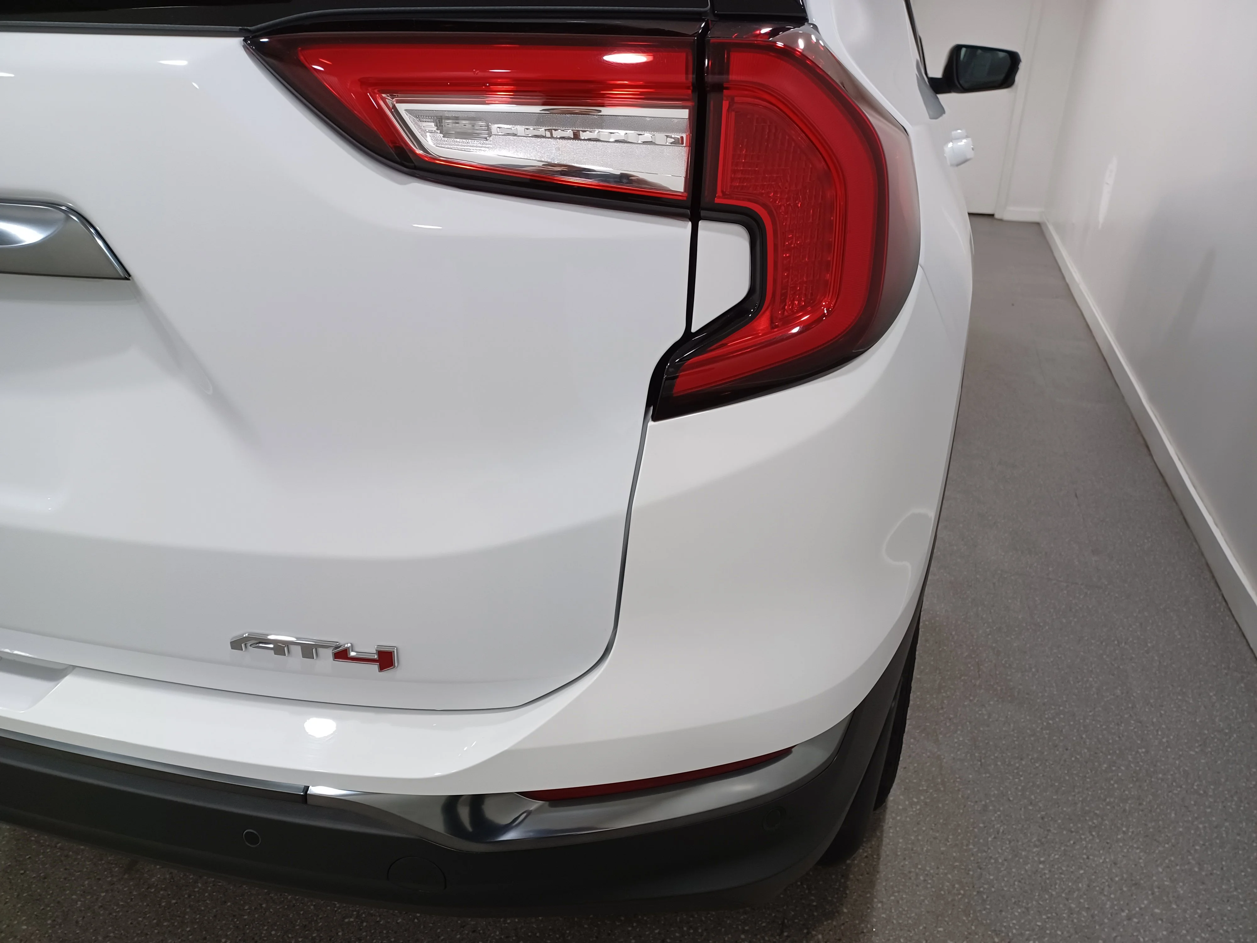 Certified Used 2023 White GMC AT4 AWD *Adaptive Cruise | Remote Start | Htd Leather | Htd Wheel | Apple CarPlay | Park Assist image 22