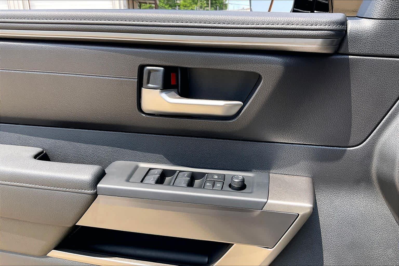 2026 Toyota Tundra SR5 - Photo 18