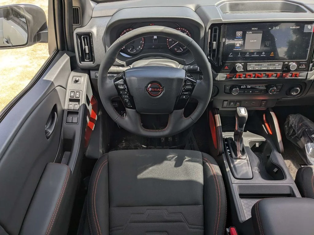 New 2026 White Nissan PRO-X image 15