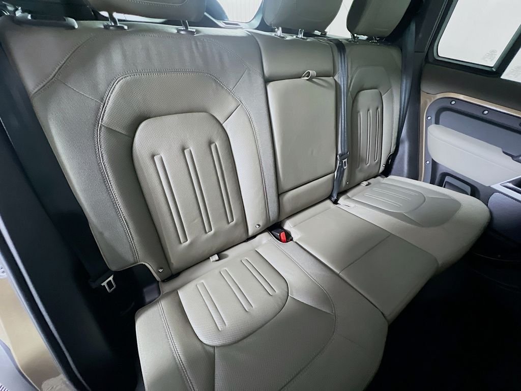 Used 2021 Gondwana Stone Metallic Land Rover S image 27