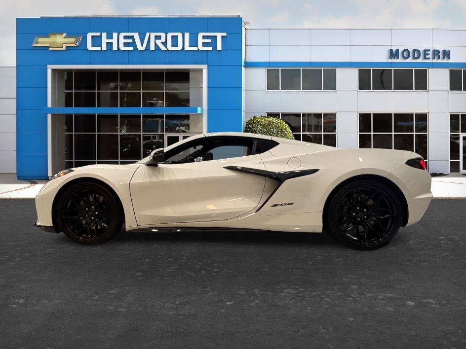 Used 2026 Arctic White Chevrolet 2LZ image 2
