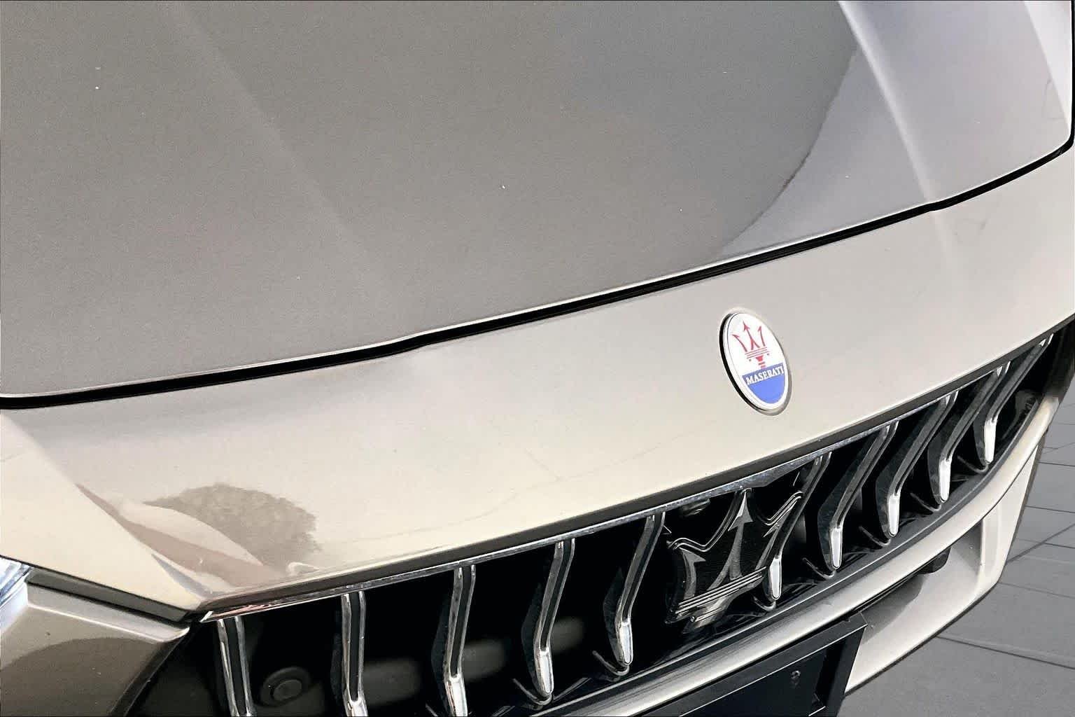 Used 2021 Grigio Maratea Metallic Maserati S Q4 GranLusso image 32