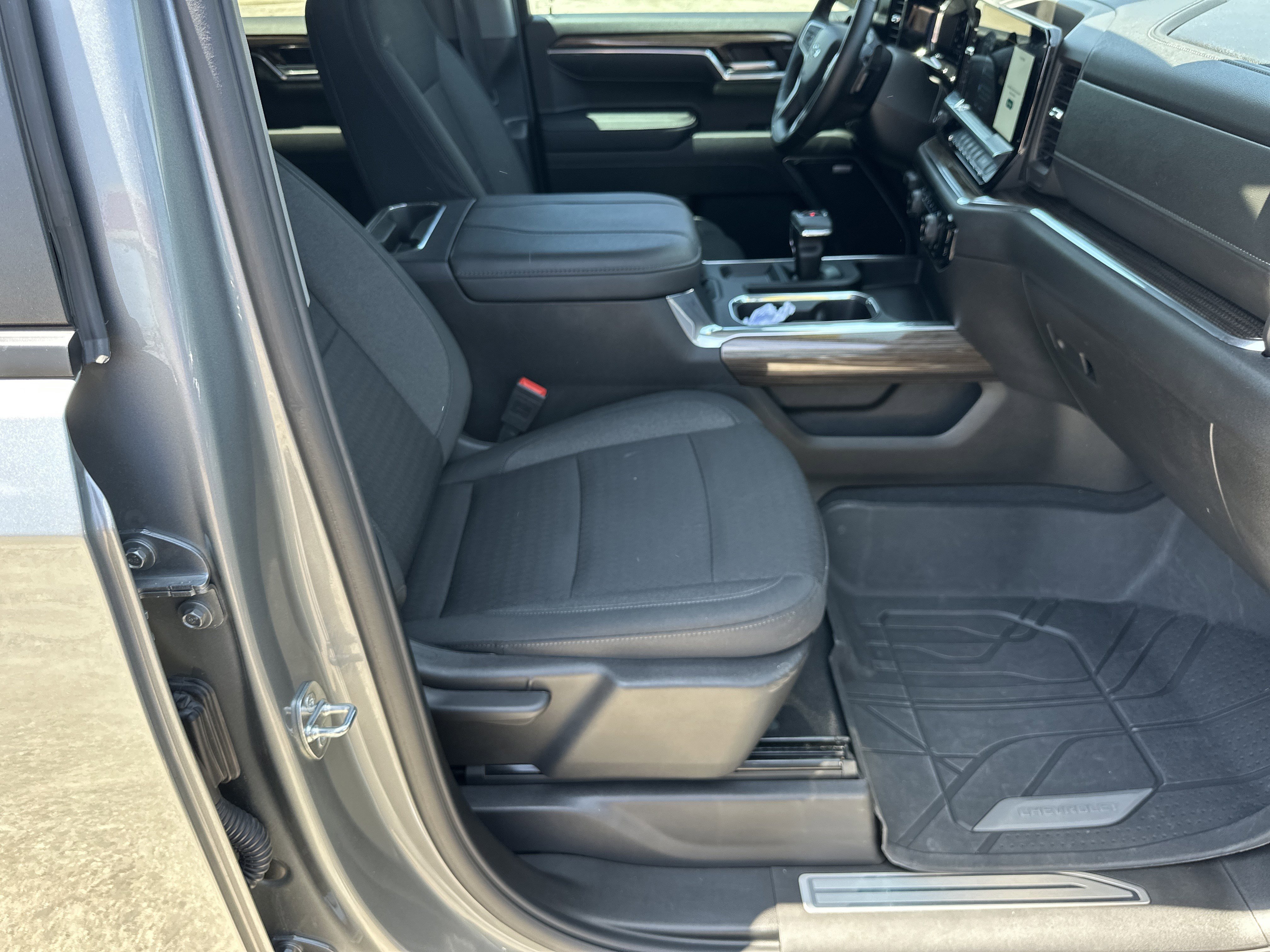 2024 Chevrolet Silverado 1500 RST - Photo 14