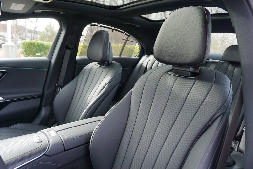 New 2026 MANUFAKTUR Alpine Grey Mercedes-Benz E 350 image 11