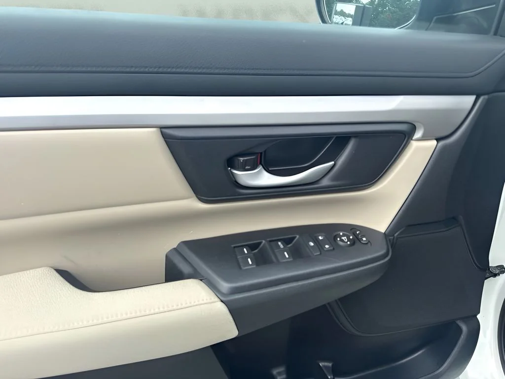 Used 2018  Honda LX image 15