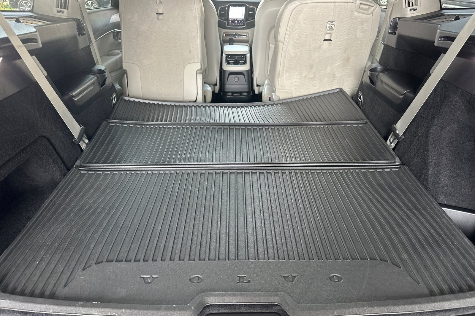 Used 2023  Volvo T8 Plus 6 Passenger image 16
